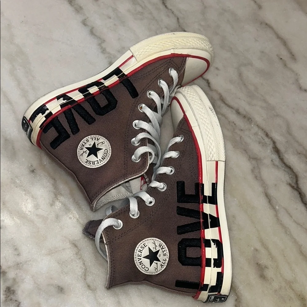 Converse Red and Brown High-Top Sneakers with Iconic Style - Picture 7 of 10